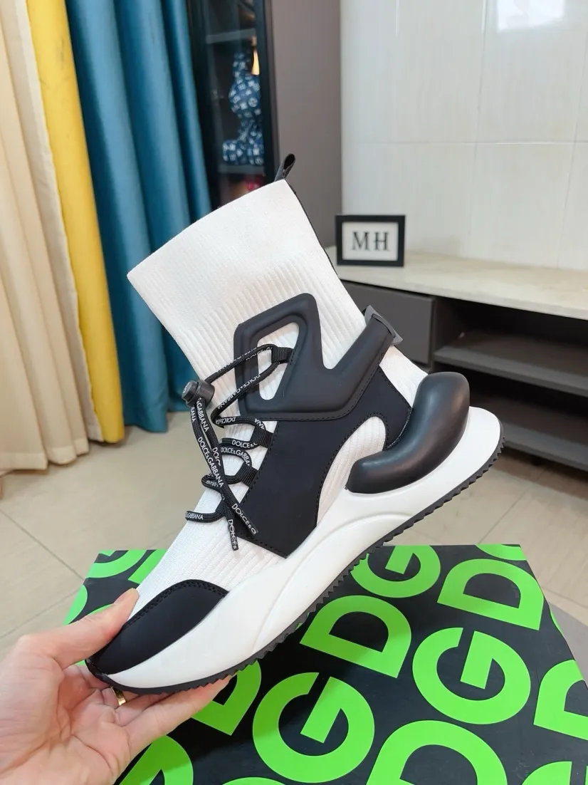 Men's shoes 💰440🌹🌹"Dolce & Gabbana DG" original imported fly woven splicing ➕ fly woven lining, light on the foot, comfortable, versatile, original special outsole 🔥favored by trendy men, welcome to compare quality 🔥exquisite luxury, super A level! Compared with the genuine product at the counter, the version is no worse at all! Code number 36-46